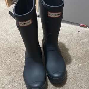 Hunter Original Navy Blue short rain boot women’s size 8